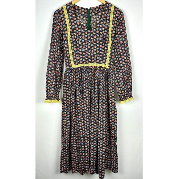 Vintage 70’s Ditzy Floral Print Prairie Dress • Scoop Neck • Long Sleeved - XS/S - Picture 1 of 8